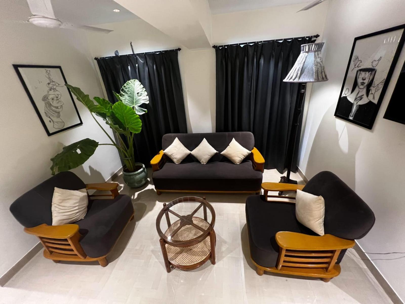 Dhanvantari Luxury Hotel Near Kokilaben Dhirubhai Ambani Hospital Mumbai — Photos 2